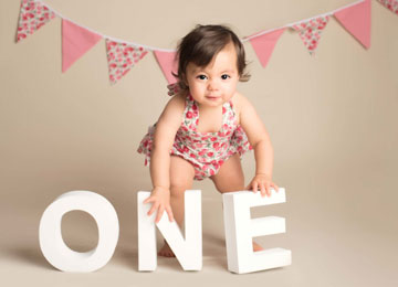 professional photography for birthday baby